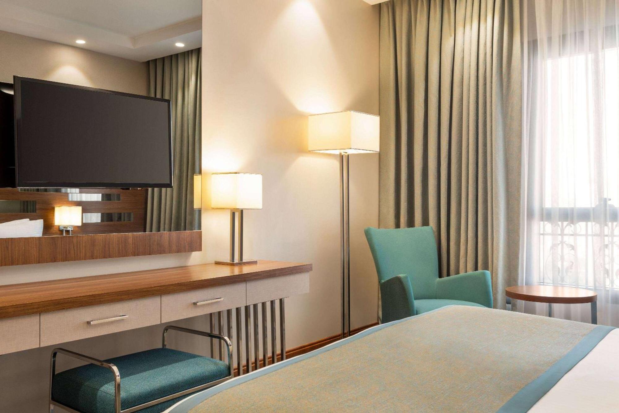 Ramada By Wyndham Makkah Zad Al Rawda Hotel Мека Екстериор снимка