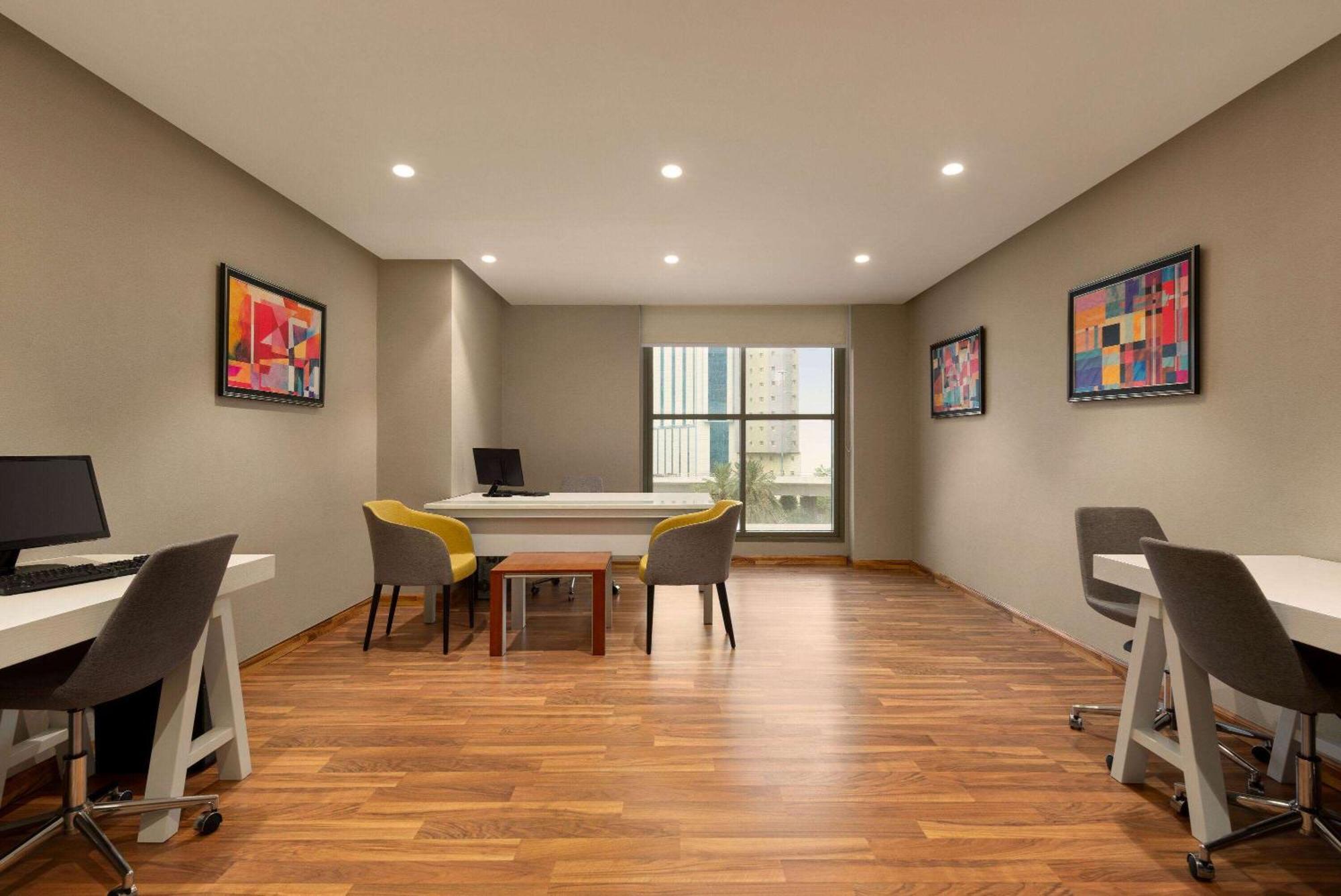 Ramada By Wyndham Makkah Zad Al Rawda Hotel Мека Екстериор снимка