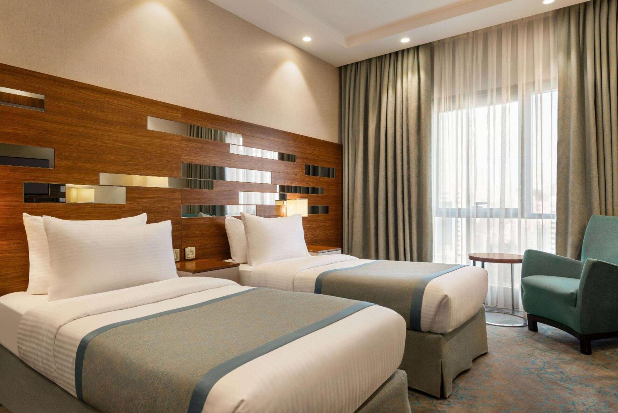 Ramada By Wyndham Makkah Zad Al Rawda Hotel Мека Екстериор снимка