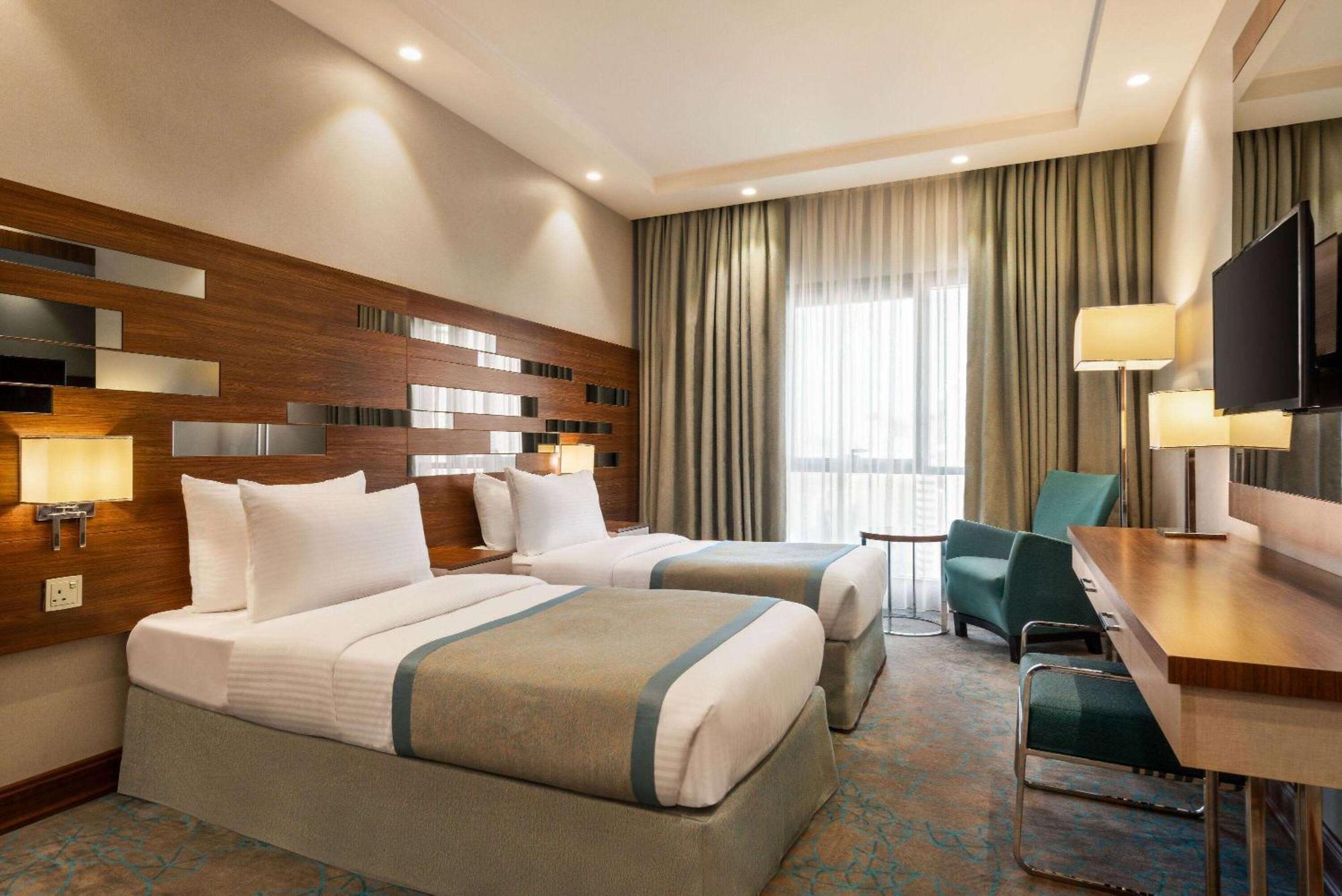 Ramada By Wyndham Makkah Zad Al Rawda Hotel Мека Екстериор снимка